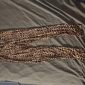 Fashion nova leopard print leggings